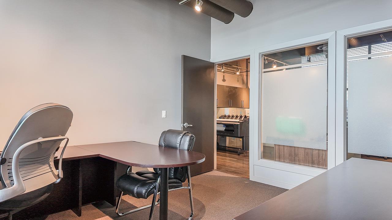 404/405 - 1630 Pandosy St, Kelowna, BC