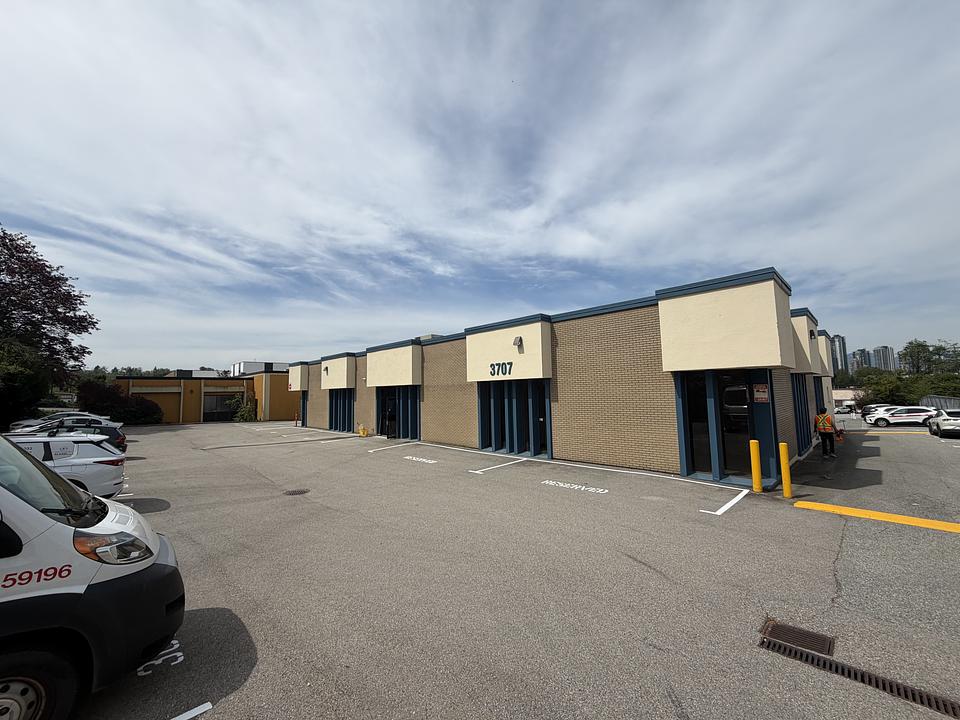 101 - 3707 Wayburne Drive, Burnaby, BC