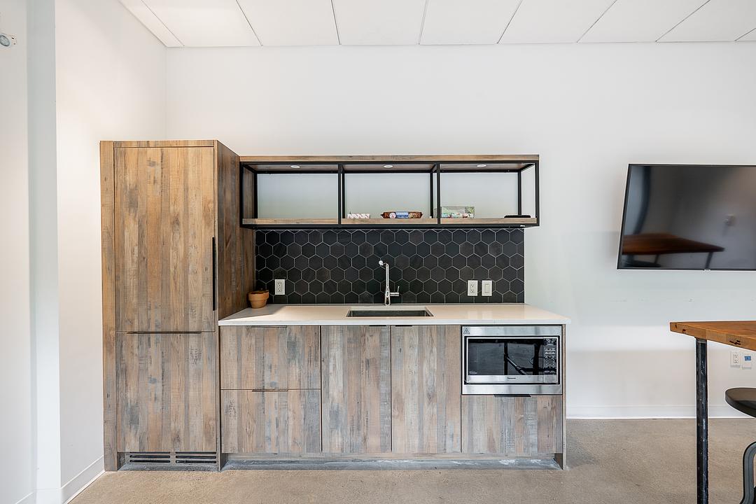 375 East Broadway, Vancouver, BC