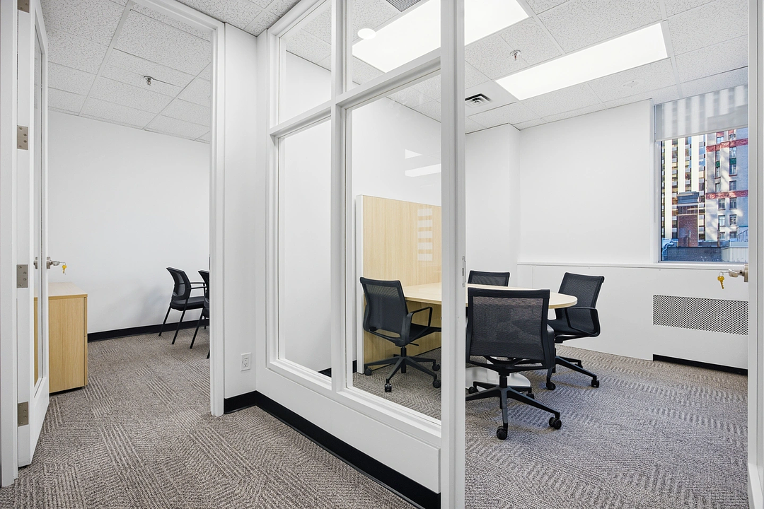 1400 - 330 Bay Street, Toronto, ON