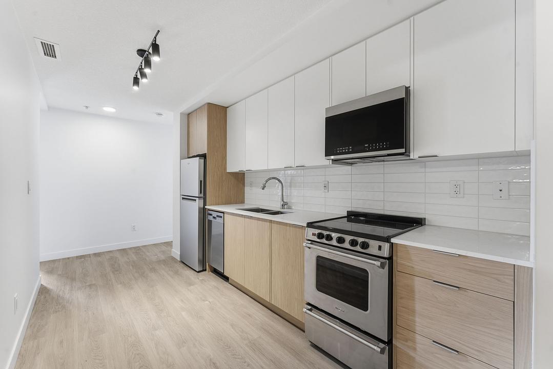 109 - 3360 16 Street Southwest, Calgary, AB