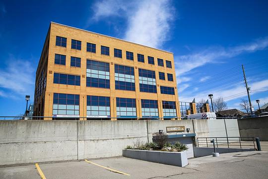 9050 Yonge Street, Richmond Hill, ON