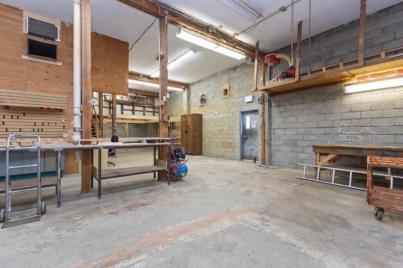 2265 West Railway Street, Abbotsford, BC