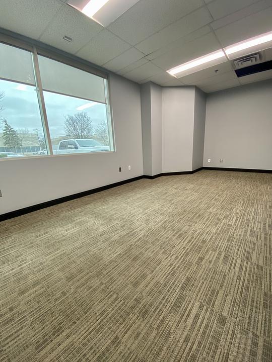 2 - 7075 Edwards Blvd, Mississauga, ON