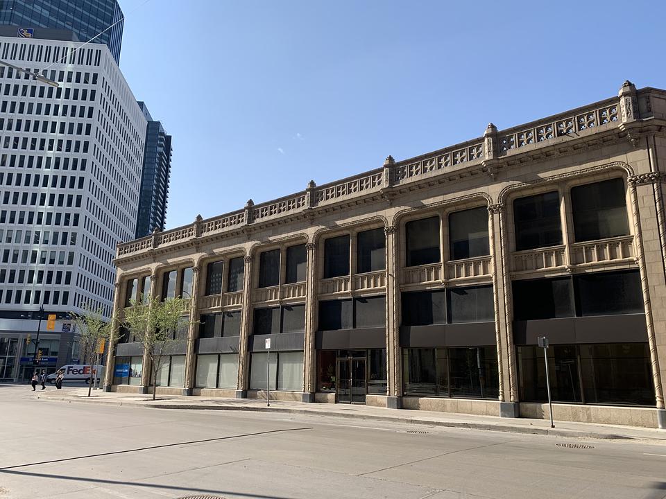 212 Notre Dame Avenue, Winnipeg, MB