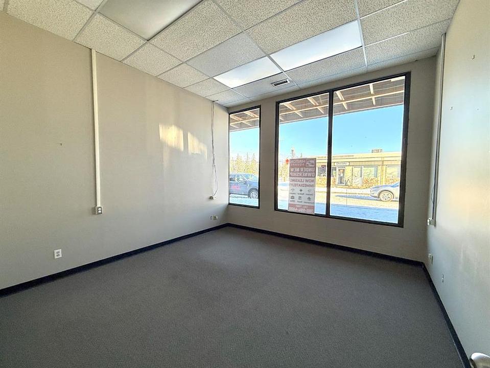 Bay 4/5 - 105 Government Road, Hinton, AB