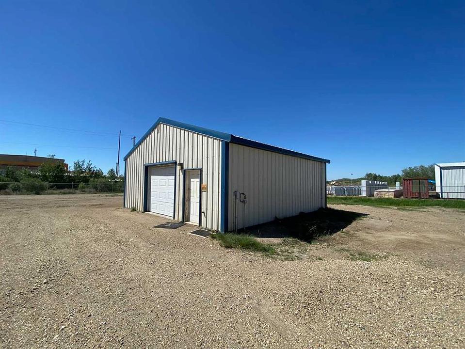 44 Avenue, Ponoka, AB
