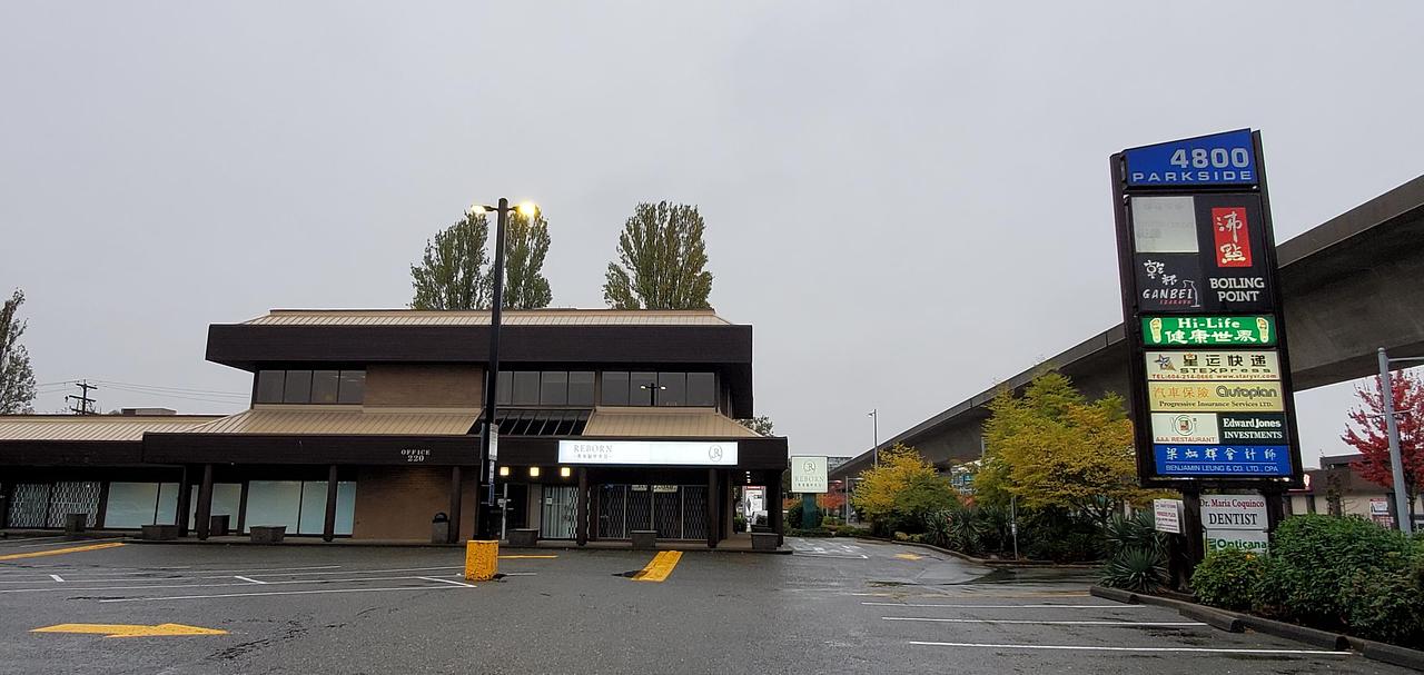 220 - 4800 No. 3 Road, Richmond, BC