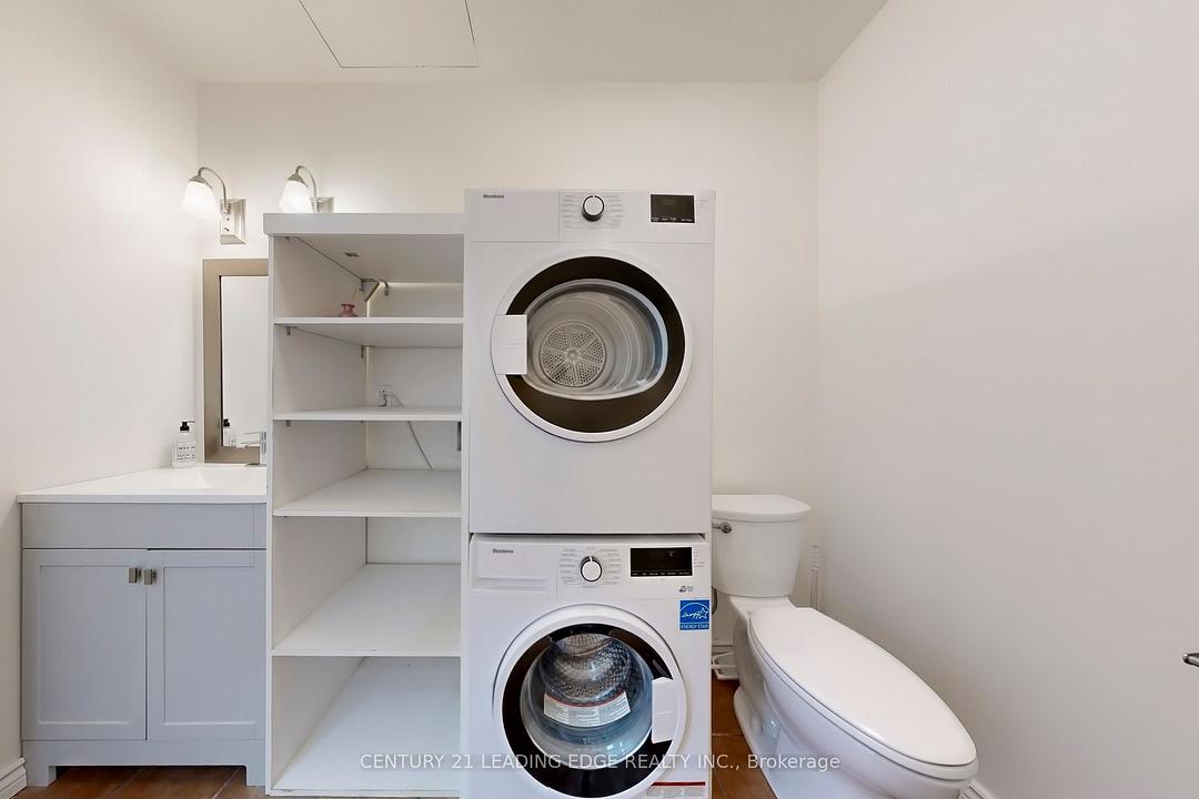 5 - 17080 Bathurst Street, Newmarket, ON