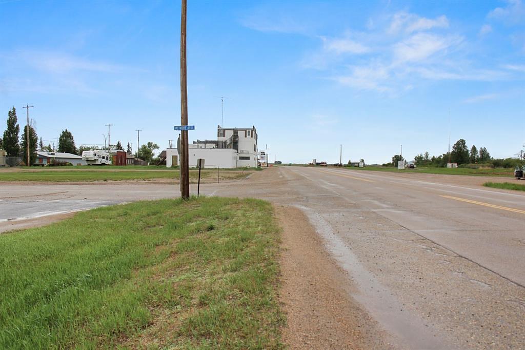 4917 51 Avenue, Lougheed, AB