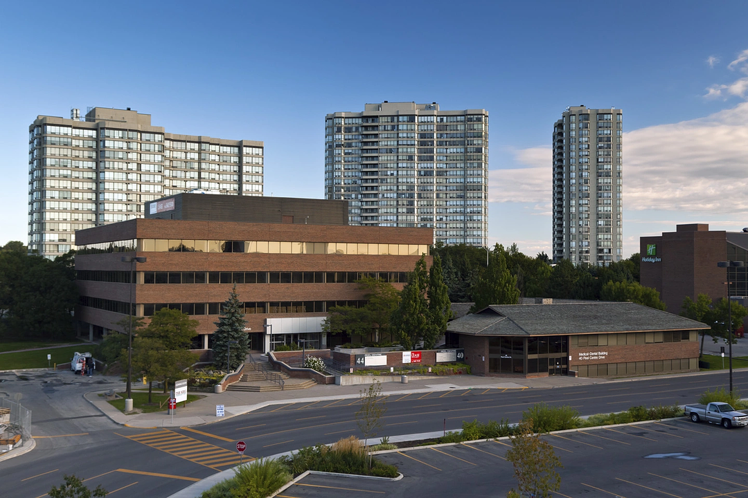 00112 - 44 Peel Centre Drive, Brampton, ON