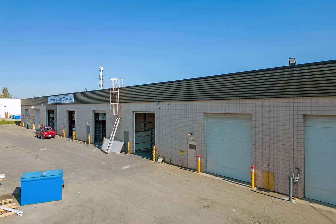 2835 19 St NE, Calgary, AB