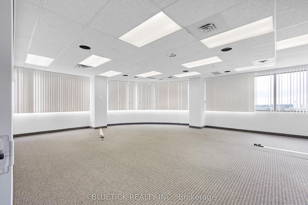 503 - 700 Dorval Drive, Oakville, ON