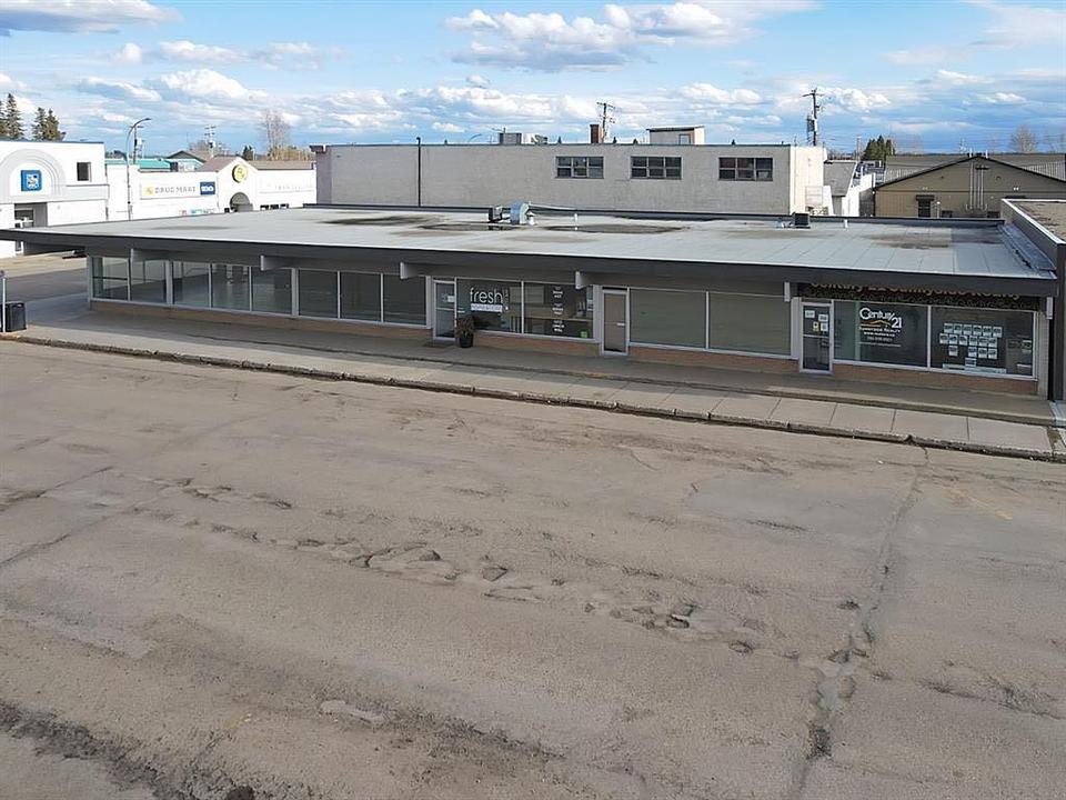 4901 - 52 Avenue, High Prairie, AB