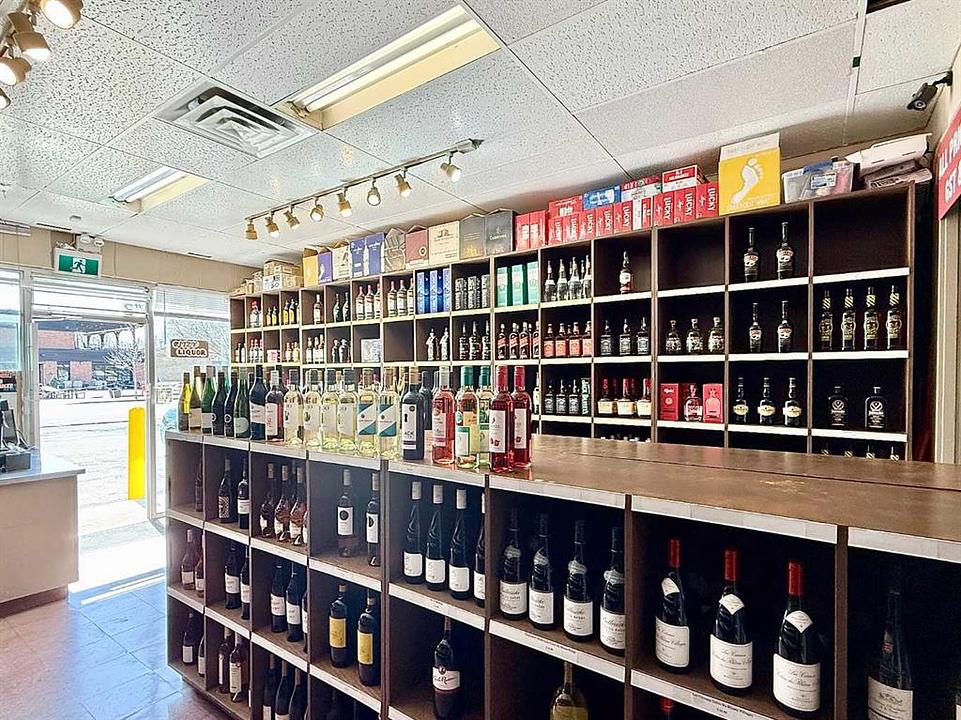 3 - 50 Elizabeth Street, Okotoks, AB