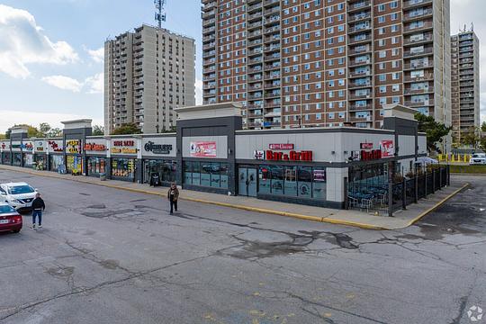 965 Dundas St W, Whitby, ON