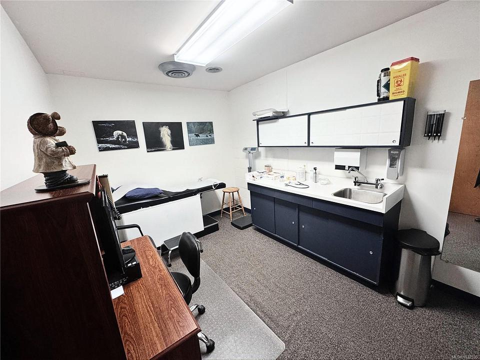 #202 - 1175 Cook Street, Victoria, BC