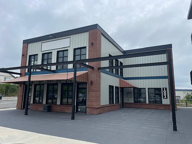 Building - 1000 Venture Way, Gibsons, BC