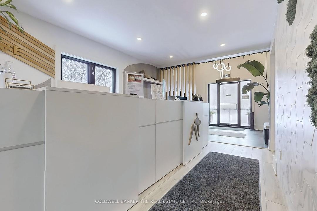 543 The Queensway South, Georgina, ON