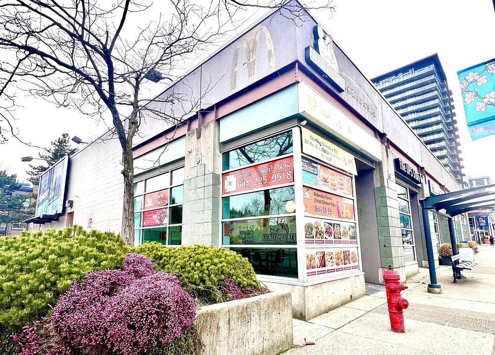8631 Granville Street, Vancouver, BC