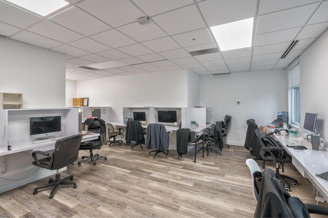 516 & 517 - 750 West Broadway, Vancouver, BC