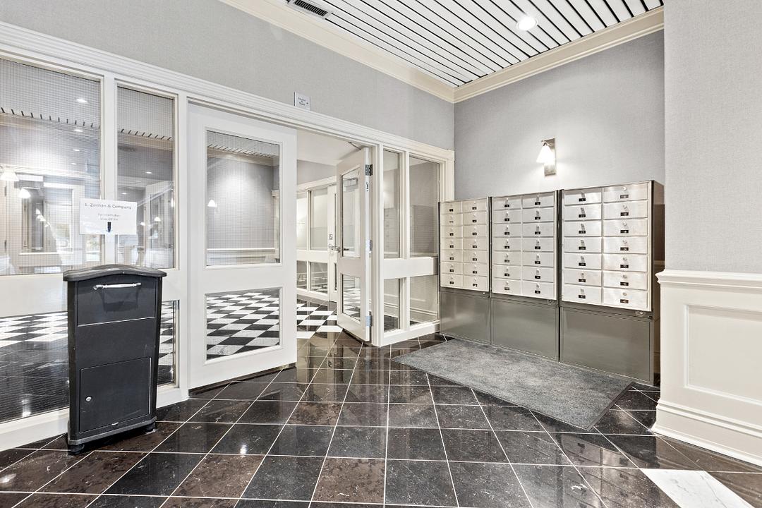 Suite 501 - 2039 Robertson Road, Ottawa, ON