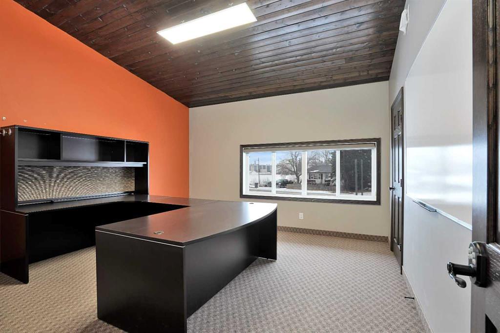 4407 45A Avenue, Rocky Mountain House, AB