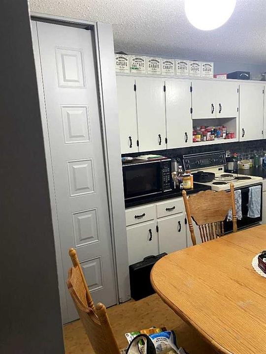 5301 50 Avenue, Castor, AB