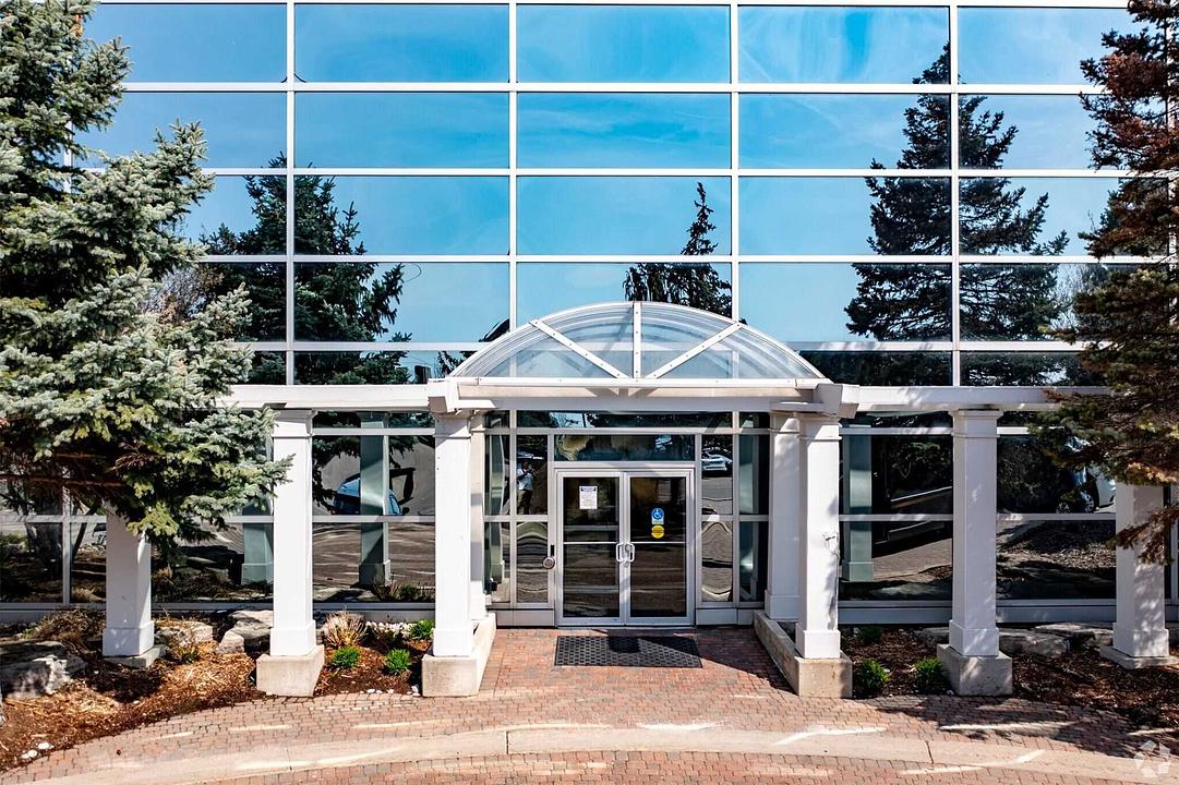 804 - 5500 N Service Rd, Burlington, ON