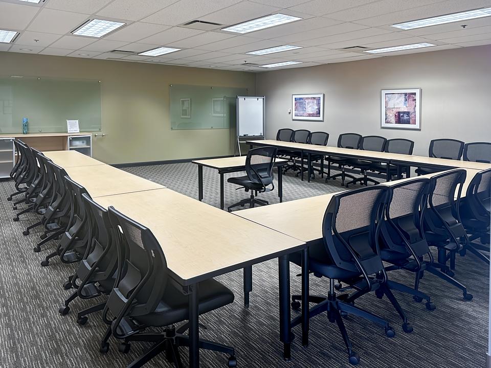 2425 Matheson Boulevard East, Mississauga, ON