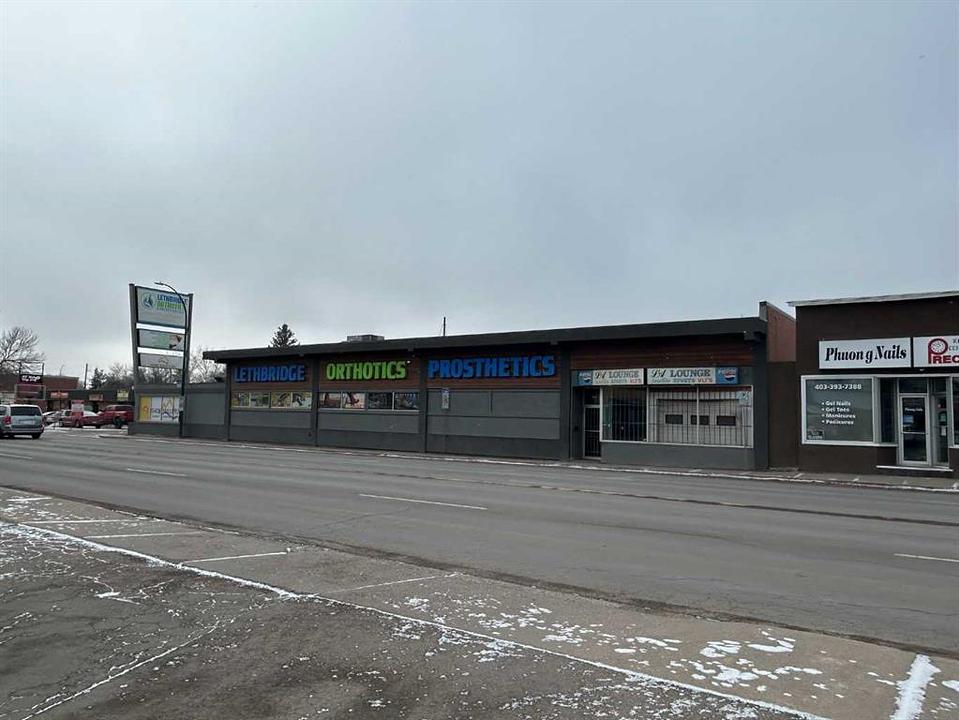 542 13 Street North, Lethbridge, AB