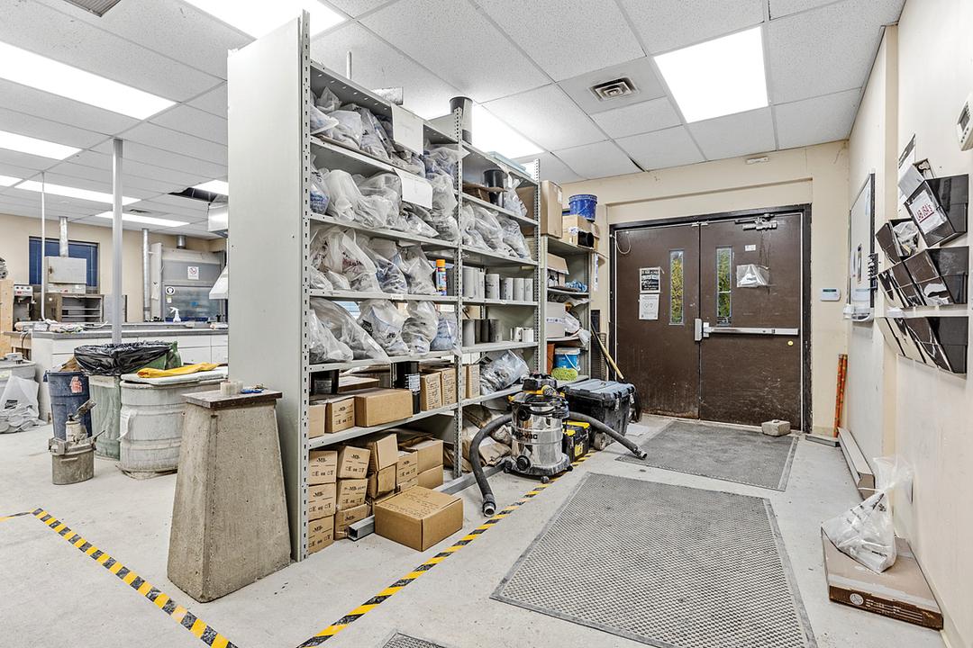 300 - 179 Colonnade Road, Ottawa, ON