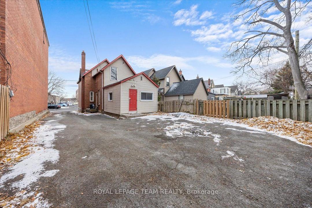17 Arlington Avenue, Ottawa, ON