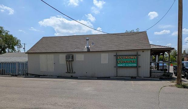 991 Saint John Avenue, Pincher Creek, AB