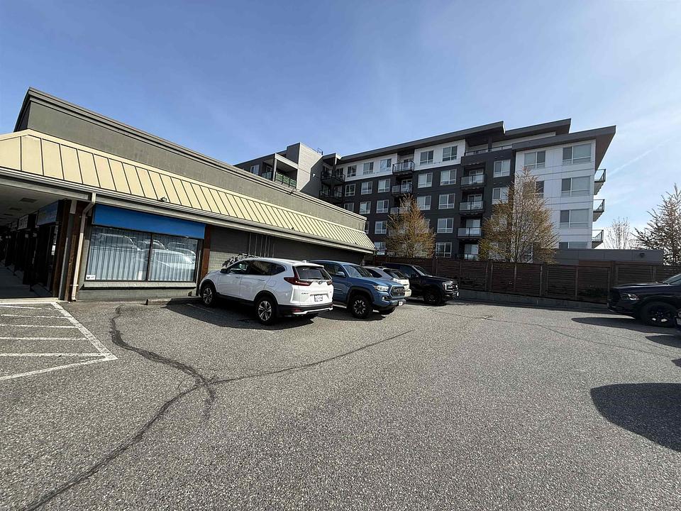 102 - 2760 Gladwin Road, Abbotsford, BC