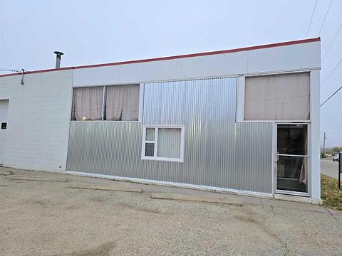 9909 96 Avenue, Peace River, AB