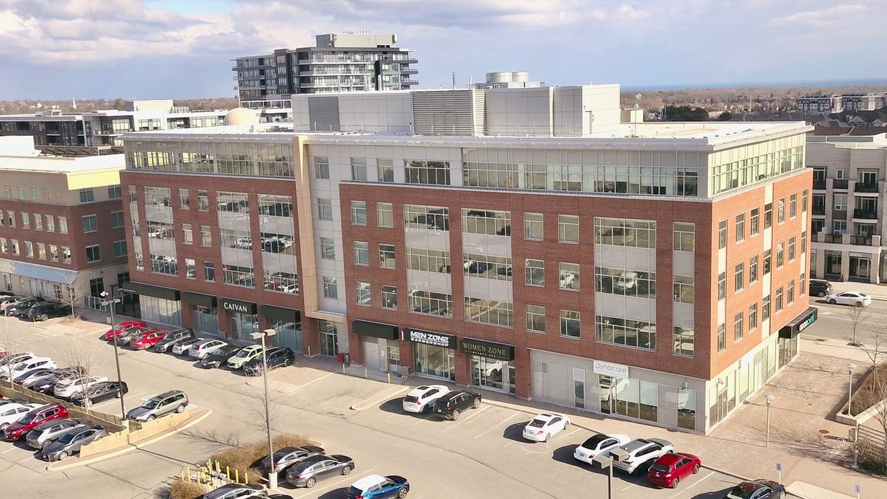 400 - 209 Oak Park Boulevard, Oakville, ON