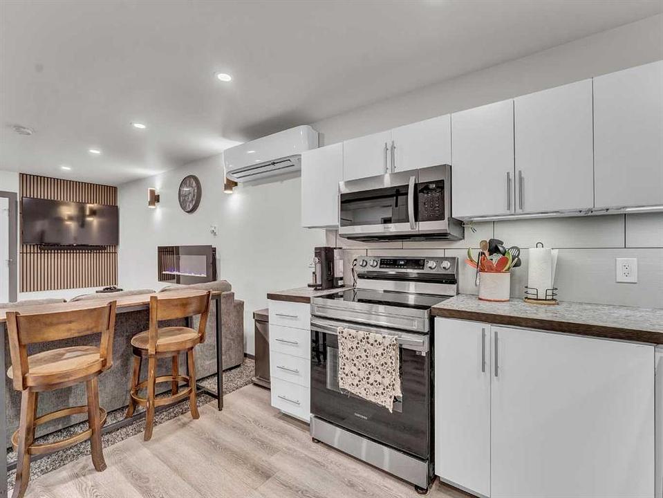 133 South Railway Avenue, Irvine, AB
