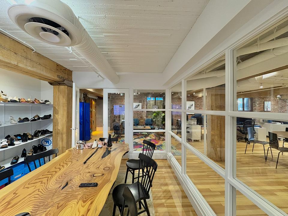 200 - 55 Water Street, Vancouver, BC
