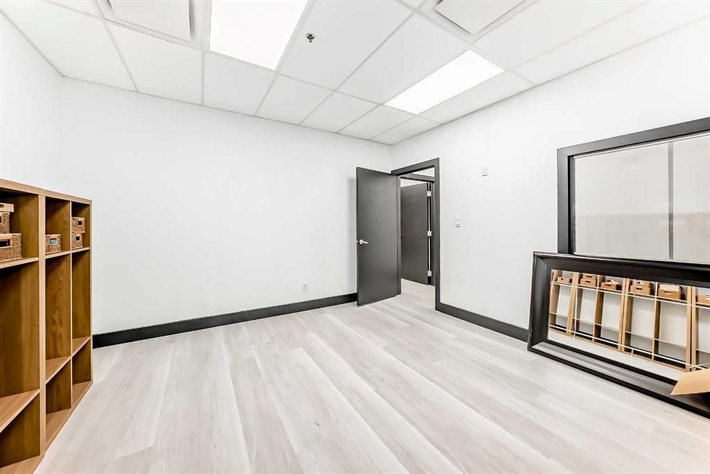 5,9,15 - 1015 Centre Street Northwest, Calgary, AB