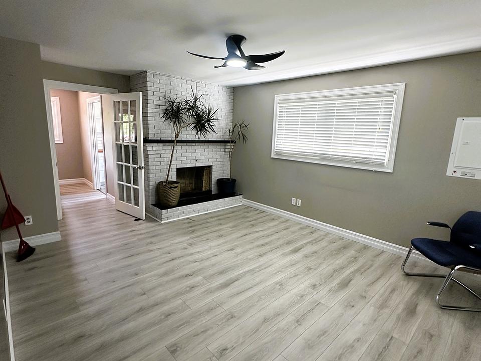 1423 Fall River Road, Fall River, NS