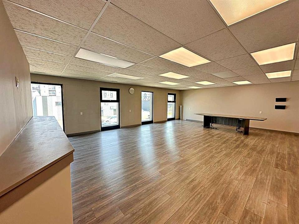 8121 Fraser Avenue, Fort McMurray, AB