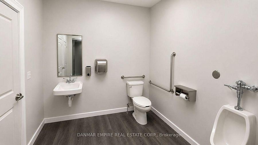 9 - 2165 Buckingham Rd, Oakville, ON