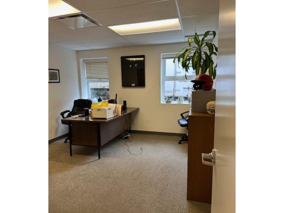 759 Vanalman Ave, Victoria, BC
