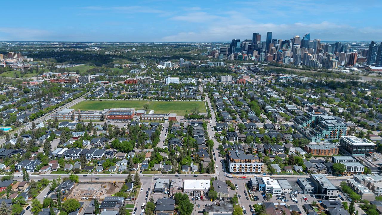 309 19 Street Northwest, Calgary, AB
