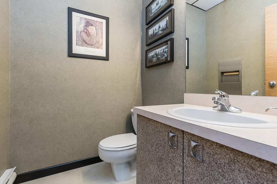 110 - 8484 162 St, Surrey, BC