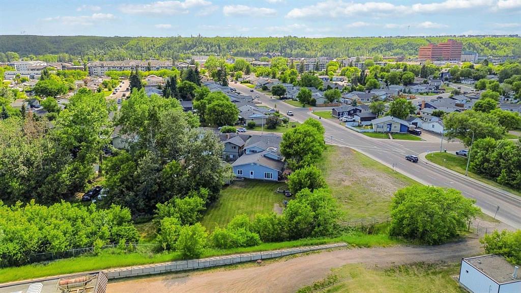 98 Hill Drive, Fort McMurray, AB