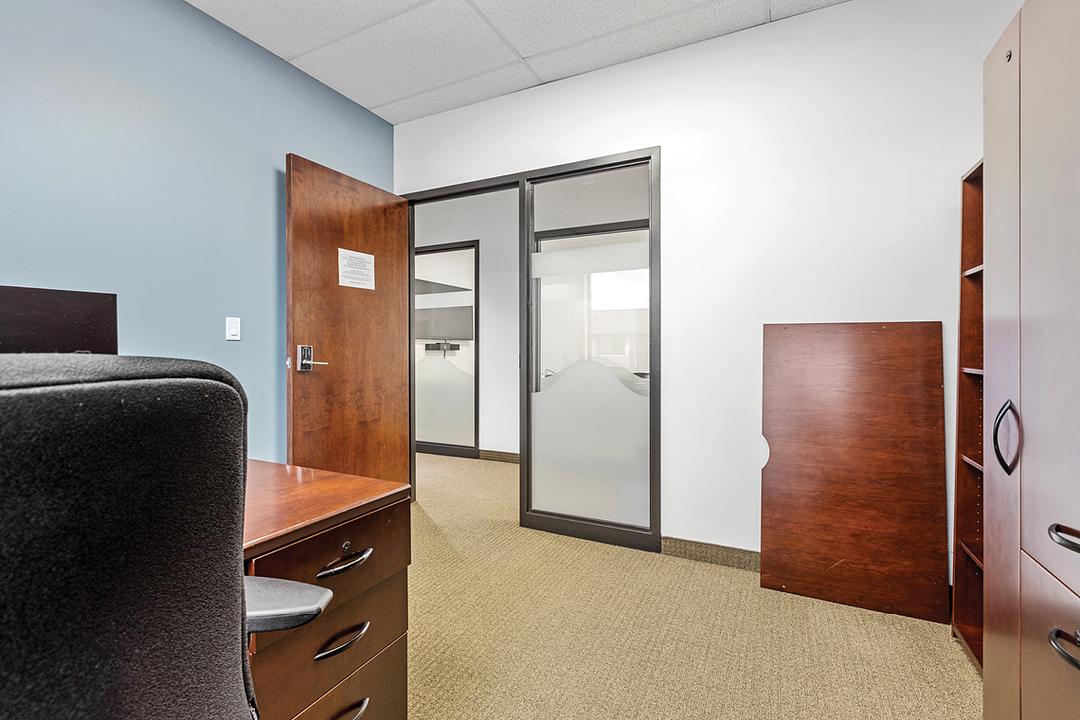 300 - 179 Colonnade Road, Ottawa, ON
