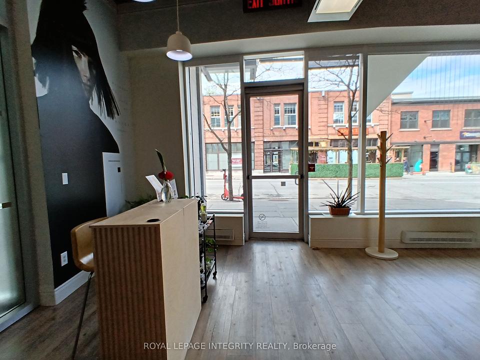 100 - 100 Murray Street, Ottawa, ON