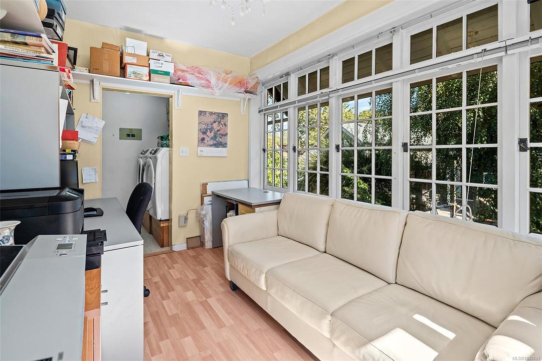 1043 Belmont Avenue, Victoria, BC